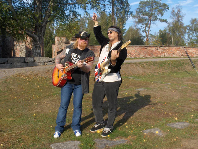 The Rebel Vikings visit the old jail in Gamla Vassa that burned down in 1852_2