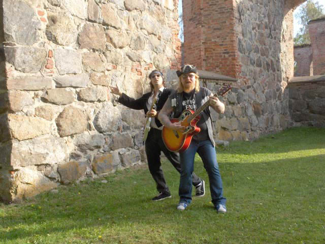 The Rebel Vikings visit the old jail in Gamla Vassa that burned down in 1852_6