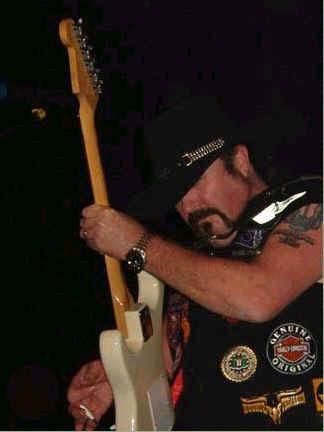 outlaws_hughie_thomasson_orlando2005_3